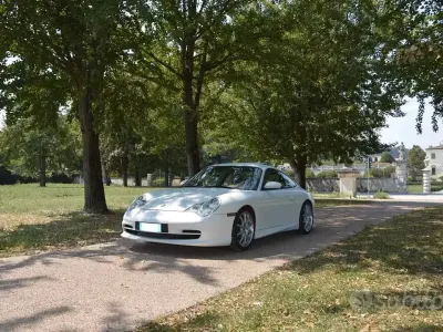 Usata Porsche 911 Carrera 320 CV (235 kW) 2002 Bianco Coupé