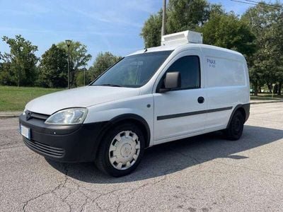 Usata Opel Combo 101 CV (74 kW) 2007 Bianco Monovolume