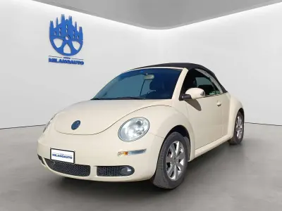 Usata VW New Beetle 102 CV (75 kW) 2006 Harvestmoon beige Utilitaria
