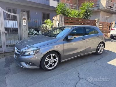 Usata Mercedes A180 Premium 109 CV (80 kW) 2015 Grigio Berlina