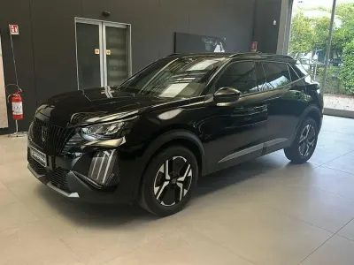 Usata Peugeot 2008 Allure 101 CV (74 kW) 2025 Nero SUV