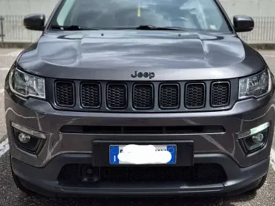 Usata Jeep Compass Night Eagle 140 CV (102 kW) 2018 Grigio SUV