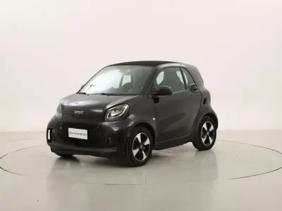 Begagnad Smart ForTwo Coupé Passion 41 kW (56 HK) 2020 Svart Halvkombi