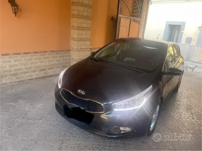Usata Kia Ceed 100 CV (73 kW) 2013 Nero Utilitaria