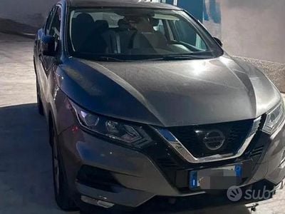 Usata Nissan Qashqai Acenta 110 CV (80 kW) 2018 Grigio SUV