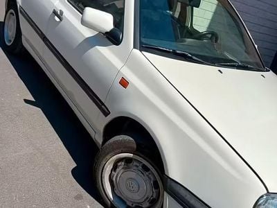 Usata VW Golf III 90 CV (66 kW) 1992 Bianco Utilitaria
