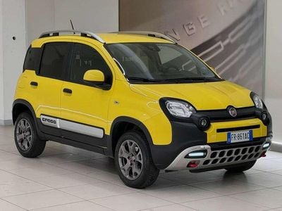 Usata Fiat Panda Cross Cross 90 CV (66 kW) 2018 Giallo Utilitaria