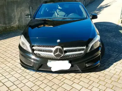 Usata Mercedes A200 Premium 136 CV (100 kW) 2014 Nero Berlina