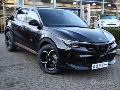 Nuova Alfa Romeo GT Junior Edizione Speciale 136 CV (100 kW) 2025 Nero SUV