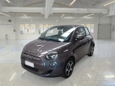 Usata Fiat 500e Passion 42 kW (58 CV) 2021 Grigio Berlina