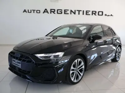 Usata Audi A3 S-Line 150 CV (110 kW) 2025 Arancione Berlina