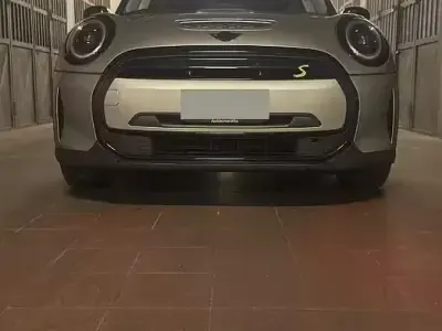 Usata Mini Cooper SE 75 kW (102 CV) 2023 Utilitaria