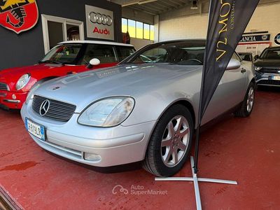 Usata Mercedes SLK200 137 CV (100 kW) 2004 Argento Cabrio