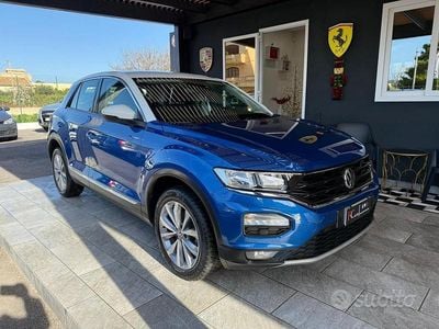 Usata VW T-Roc 115 CV (84 kW) 2019 Blu SUV