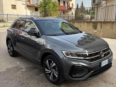 Usata VW T-Roc R-line 150 CV (110 kW) 2023 Grigio SUV