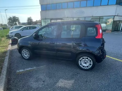 Usata Fiat Panda Lounge 69 CV (50 kW) 2015 Blu/azzurro Utilitaria