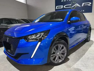 Usata Peugeot e-208 Allure 56 kW (77 CV) 2020 Blu Utilitaria