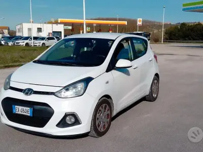 Usata Hyundai i10 69 CV (50 kW) 2014 Bianco Utilitaria