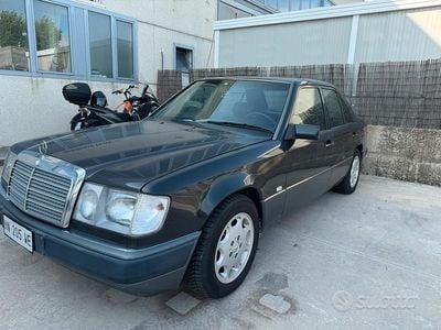 Usata Mercedes E200 122 CV (89 kW) 1991 Berlina