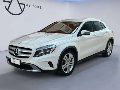 Usata Mercedes GLA180 109 CV (80 kW) 2015 Bianco SUV