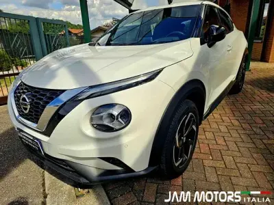 Usata Nissan Juke N-Connecta 114 CV (83 kW) 2023 Bianco pastello SUV