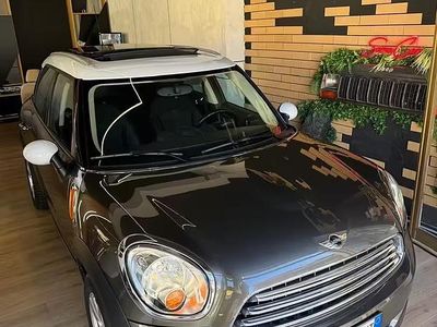 Usata Mini Cooper Countryman 111 CV (81 kW) 2011 Marrone SUV