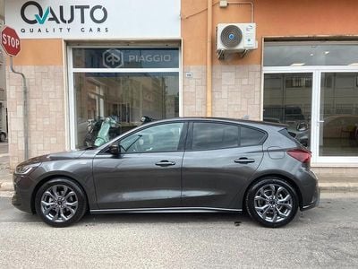 Usata Ford Focus 280 CV (205 kW) 2023 Grigio Berlina