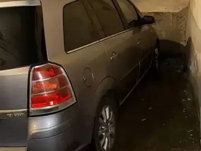 Usata Opel Zafira 150 CV (110 kW) 2008 Grigio Monovolume