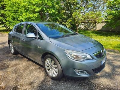 Usata Opel Astra Cosmo 110 CV (80 kW) 2011 Grigio Berlina