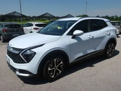 Usata Kia Sportage Style 136 CV (100 kW) 2023 Bianco SUV
