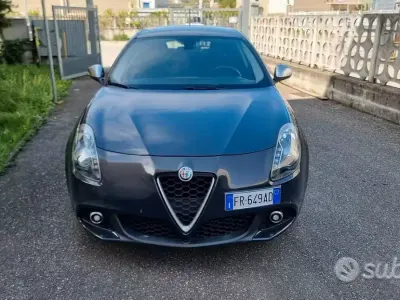 Usata Alfa Romeo Giulietta 120 CV (88 kW) 2018 Grigio Utilitaria