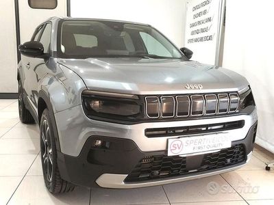Usata Jeep Avenger Summit 100 CV (73 kW) 2025 Grigio SUV