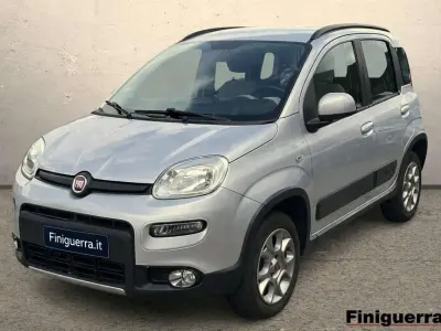 Usata Fiat Panda 4x4 S 75 CV (55 kW) 2015 Argento Utilitaria