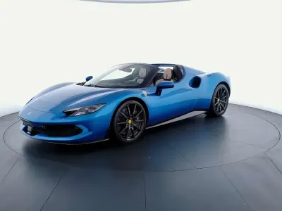 Usata Ferrari 296 829 CV (609 kW) 2024 Blu/azzurro Cabrio