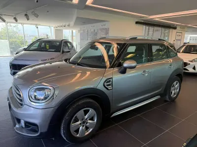 Usata Mini One D Countryman 116 CV (85 kW) 2019 Grigio SUV