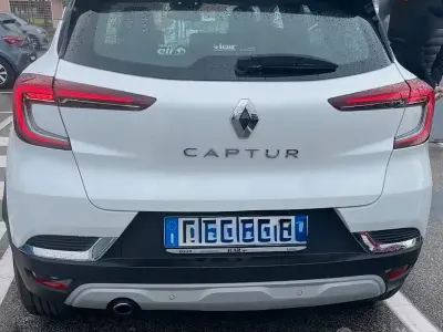 Usata Renault Captur 101 CV (74 kW) 2020 Bianco SUV