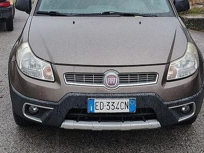 Usata Fiat Sedici 2010 Grigio SUV