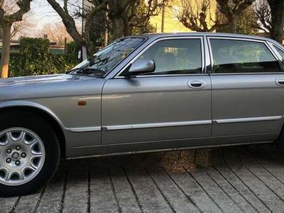 Jaguar XJ8