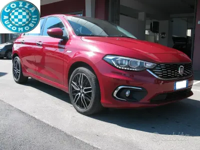 Usata Fiat Tipo Lounge 95 CV (69 kW) 2017 Rosso Berlina