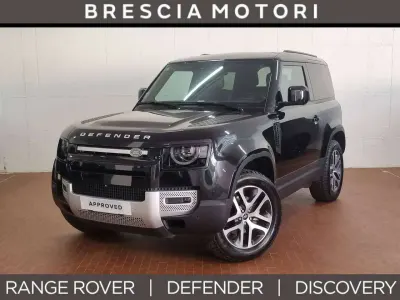 Usata Land Rover Defender SE 249 CV (183 kW) 2024 Santorini black SUV