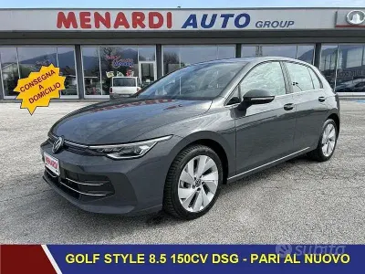 Usata VW Golf VIII Style 150 CV (110 kW) 2025 Grigio Berlina