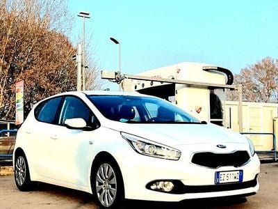 Usata Kia Ceed 115 CV (84 kW) 2015 Bianco Utilitaria