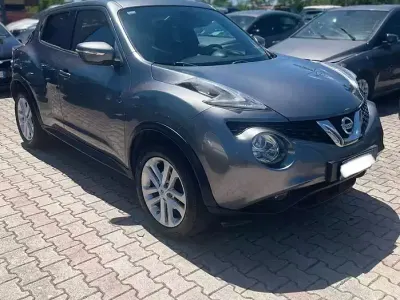 Usata Nissan Juke Tekna 116 CV (85 kW) 2016 Grigio SUV