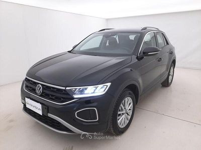 Usata VW T-Roc 150 CV (110 kW) 2023 Nero SUV