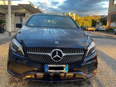Usata Mercedes A180 109 CV (80 kW) 2018 Blu Berlina