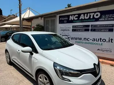 Usata Renault Clio V Business 90 CV (66 kW) 2021 Bianco Berlina