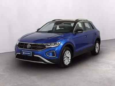 Usata VW T-Roc Life 116 CV (85 kW) 2022 Ravenna blue metallizzato deep SUV