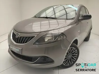 Usata Lancia Ypsilon S 70 CV (51 kW) 2024 Grigio Utilitaria