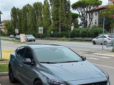 Usata Volvo V40 R-Design 2017 Grigio Berlina