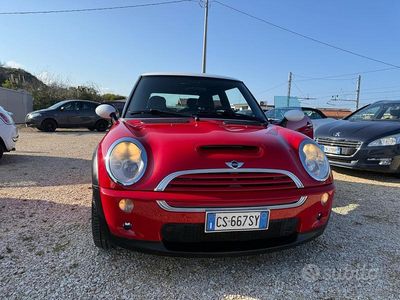 Usata Mini Cooper S 199 CV (146 kW) 2004 Rosso Utilitaria